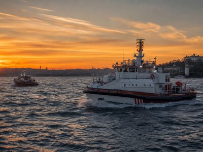 У Мармуровому морі біля Стамбула затонуло вантажне судно з 10 членами екіпажу — Euronews