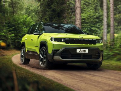 Новий Jeep Compass дебютує в Україні з гібридною комплектацією Summit (ФОТО)