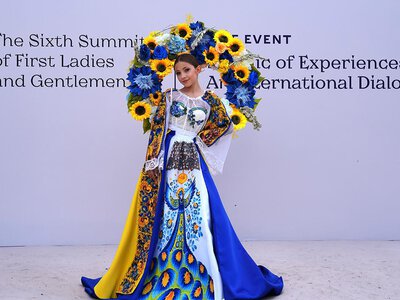 12-річна модель із Кобеляк Аліна Киценко взяла участь у Саміті перших леді та джентльменів у Києві
