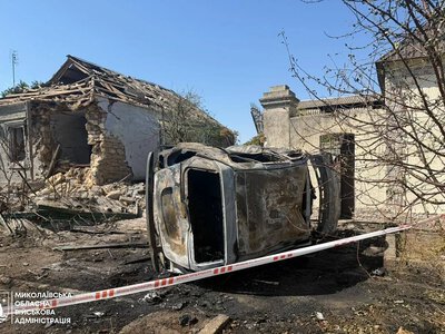 Пошкоджено сім будинків та авто: з'явилися фото та відео наслідків ранкової атаки на Миколаїв
