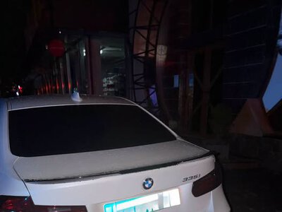 В Івано-Франківську нетверезий юнак без прав їздив на BMW по тротуару