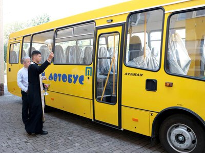 Тисменицька громада отримала новий шкільний автобус для підвезення учнів