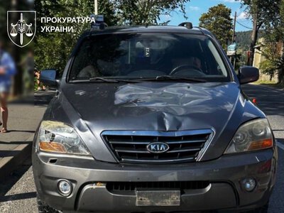 Водія, який у Микуличині збив двох школярок, взяли під варту