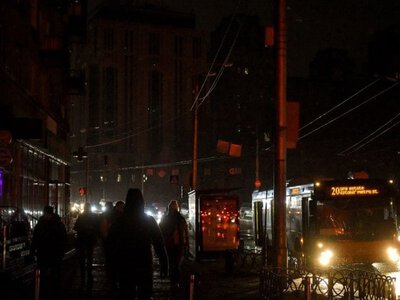 У Києві між правим і лівим берегами запускають новим тимчасовий маршрут
