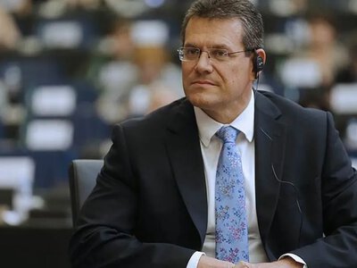ЄС не втручатиметься у торговельний конфлікт США та Канади — Euronews