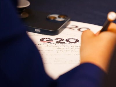 G20 обговорює боргові кризи інших країн, уникаючи власних проблем із дефіцитами та зростанням вартості запозичень