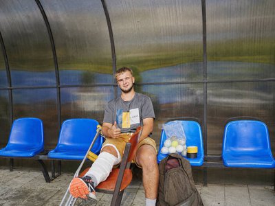 Молодому тренеру та гравцю ХК «Перечин» Костянтину Колієнку потрібна допомога після важкої травми