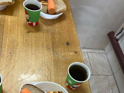 Обід із запіканки, хліба та цілої морквини, кажуть, були ще сливи: резонансний сніданок у ліцеї в Чернівцях