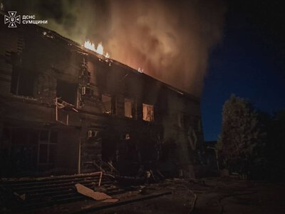 Під загрозою повторних атак рятувальники Сумщини ліквідували наслідки ворожих атак у трьох громадах області + Фото