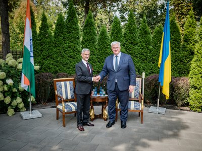 Глава МЗС Індії прибув до України