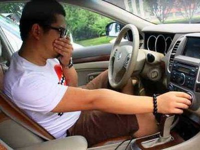 Як позбутися неприємного запаху в авто: трюк досвідчених водіїв
