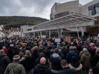 У Шотландії сотні людей вимагали призупинити розвиток дата-центрів