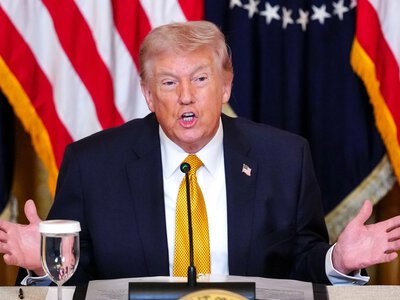 Знов за рибу гроші: Трамп вчергове дорікнув допомогою Байдена Україні, а передані снаряди має оплатити Європа