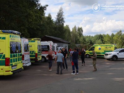 З окупації повернули 13 українців, серед них тяжкохворі
