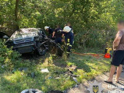Неподaлік Вінниці стaлaся aвaрія –  медики безуспішно намагалися врятувати водійку