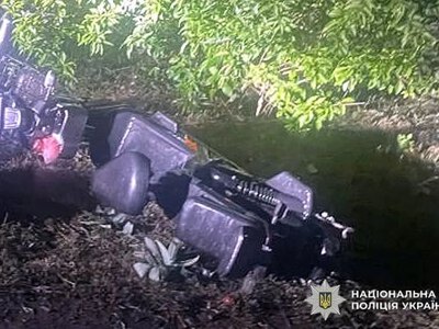 У Миргороді 50-річна жінка впала з електроскутера — її госпіталізували