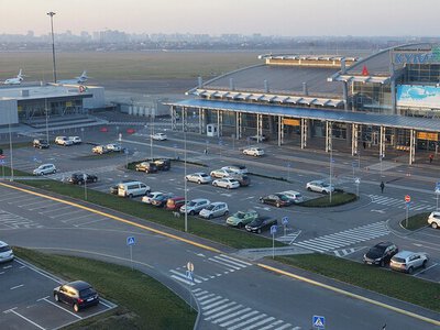 Гончаренко заявив про удар по аеропорту Жуляни перед візитом Віткоффа і Кушнера