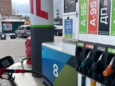На українських АЗС зросли ціни на бензин та дизель