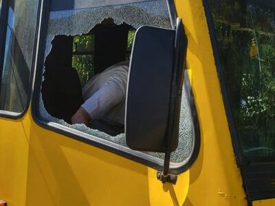  Російські війська атакували маршрутку у Херсоні. ФОТО 
