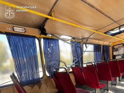 Росіяни майже одночасно атакували дронами авто та маршрутку у Херсоні, загинула людина - Херсон Daily