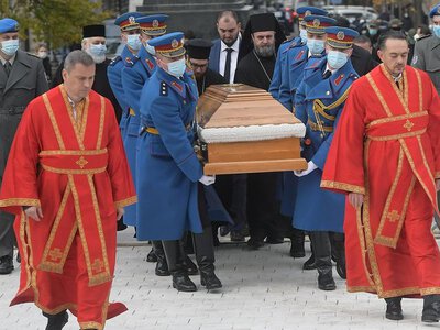 Тіло Ратко Младича урядовим літаком доставили до Сербії: похорон спричинив скандал з ЄС
