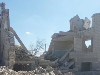 Росіяни авіабомбою зруйнували навчальний заклад на Херсонщині