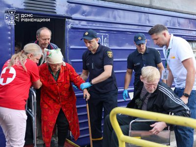 До Рівного прибув евакуаційний потяг: на Рівненщину приїхали 36 переселенців