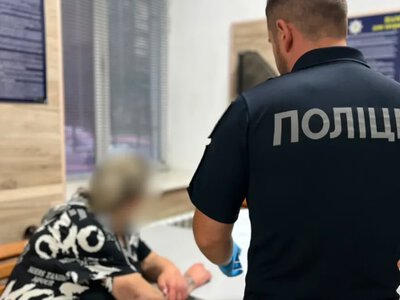Жительку Одеси викрили в оборудках з наркотичними засобами
