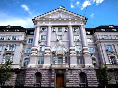 Російський дрон влучив у кабінет глави СБУ у центрі Києва, є постраждалі