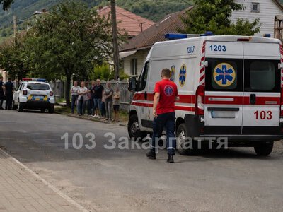 Булінг на Закарпатті закінчився госпіталізацією: 16-річну дівчину побили однолітки