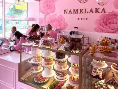 У київській кондитерській 27 працівників захворіли на кишкову інфекцію: у двох підтвердили сальмонелу