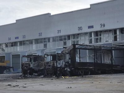 Запчастини до автівок будуть в дефіциті: Шахед влучив в центральний склад