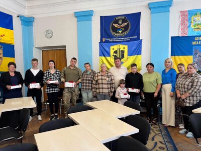 У Крижопільській громаді дітям Захисників передали іменні кулони «Батьківське серце»