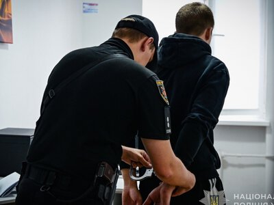 Втрутився у сімейну розмову й опинився в лікарні: у Запоріжжі чоловік тяжко побив перехожого