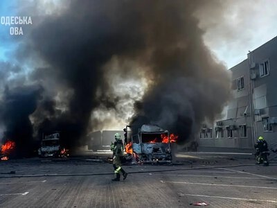 Росія двічі вдарила по складах на Одещині: є постраждалі