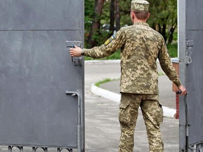 Непрацюючих чоловіків із сіл хочуть мобілізувати першими: офіцер «Азову» пояснив логіку