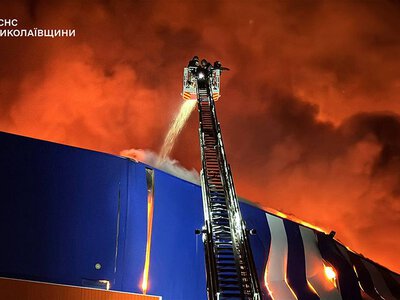 Окупанти атакували дронами торговельний центр у Миколаєві: деталі й фото наслідків