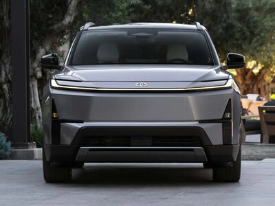 Toyota відклала запуск електричного Highlander - ЗМІ