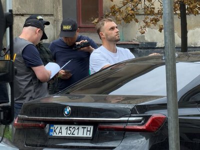 НАБУ з драбинами взяло штурмом Офіс генпрокурора заради «даху» кол-центрів