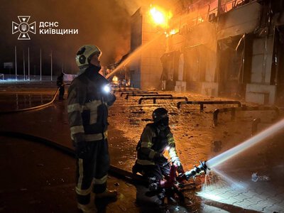 Атака на Бориспіль: у 9-поверхівці спалахнула пожежа