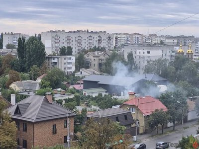 У центрі Кременчука задимлення: на приватному подвір’ї щось горить