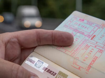 Німеччина закликає країни ЄС обмежити видачу туристичних віз росіянам – ЗМІ