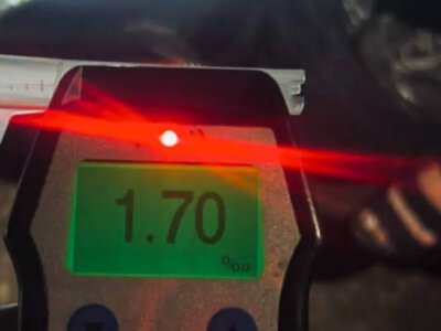Патрульні Дубенщини доставили додому п'яну водійку з малечею