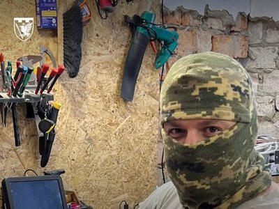 Програміст у війську: як інженерний досвід допомагає військовому 102 бригади ремонтувати дрони