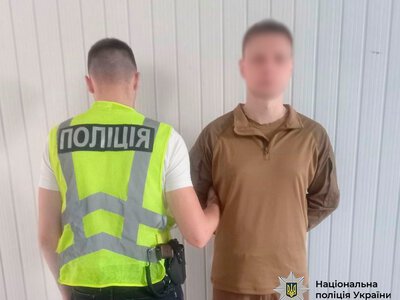 У Києві судитимуть чоловіка за продаж раритетної зброї
