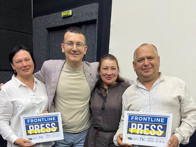 «Їдемо, бо на нас чекають»: в Івано-Франківську відбувся прем’єрний показ документального фільму про роботу журналістів на прифронтовій Сумщині