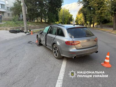 У Рівному зіткнулись авто та мотоцикл: двоє травмованих