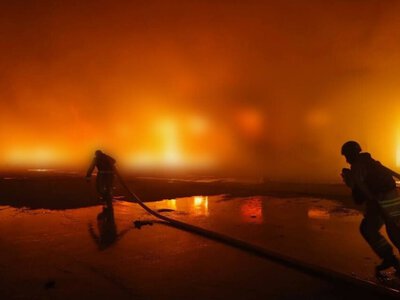 Росія вдарила по Дніпропетровщині: горіли склад і логістична компанія