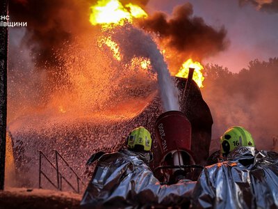 На Фастівщині після російського удару загорівся об'єкт інфраструктури: пожежу вже ліквідували