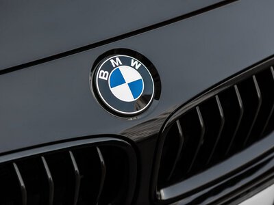 BMW оголосила масштабний відгук 3, 5 та 7 Series: небезпечний дефект може спричинити пожежу